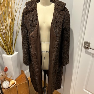 Porno video onlayn u uning ustidan