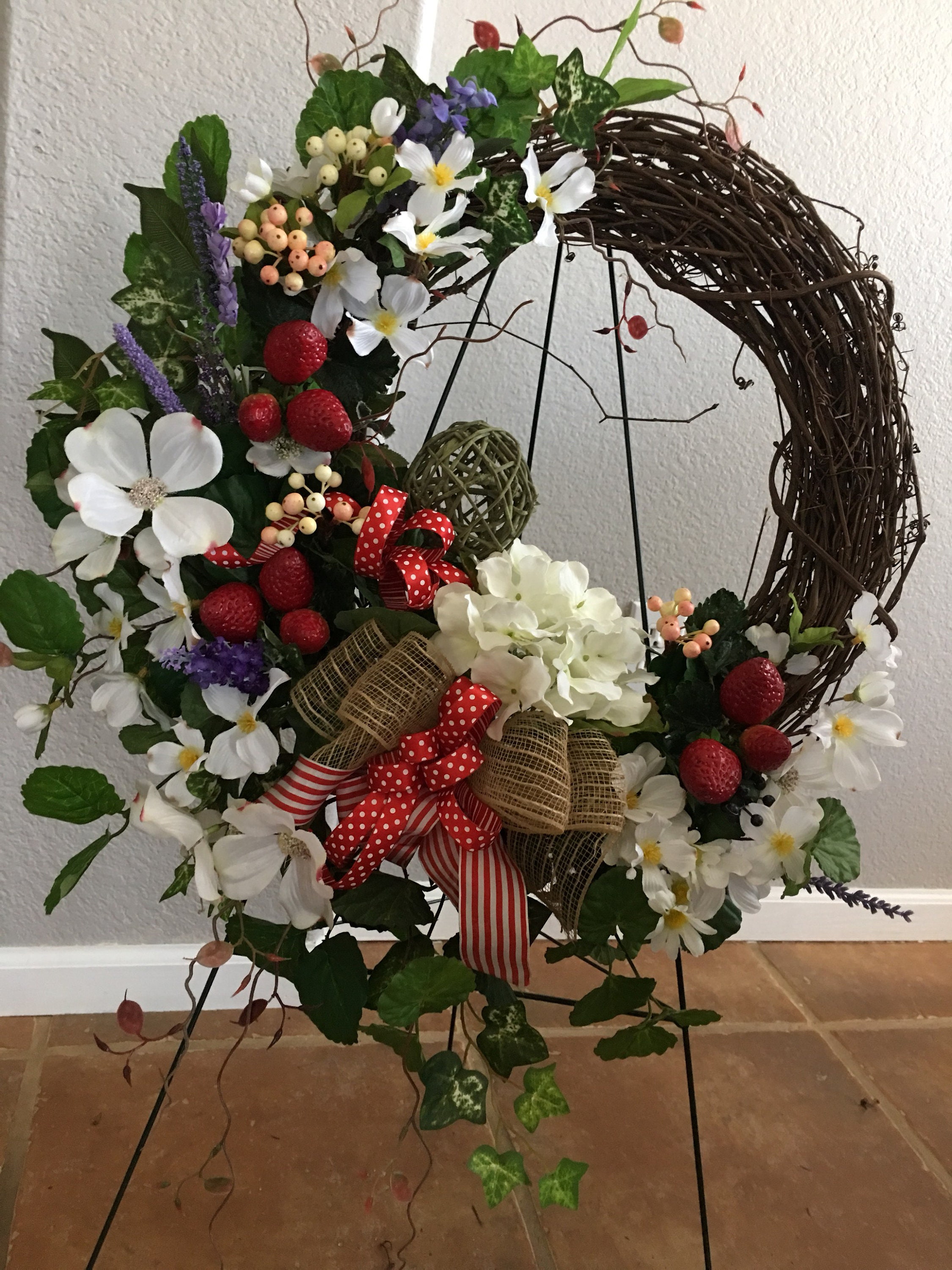 Strawberry Wreath. Summer Wreath. Red. Raspberry. Daisies. Victorian ...