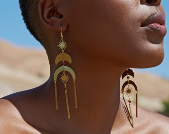 Grandes boucles d'oreilles lustre céleste en laiton / Boucles d'oreilles géométriques en forme d'étoile bohème en or / Boucles d'oreilles en pierres précieuses oeil de tigre / Grand / Boho