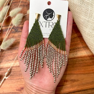 Pendientes de cuentas de semillas verde oliva del suroeste: flecos bohemios