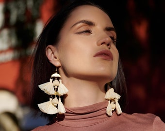 Large Rattan Beaded Beige Tassel Earrings / Beige White Tassel Drop Earrings / Summer Statement Chandelier Earrings / Neutral Raffia Tassel