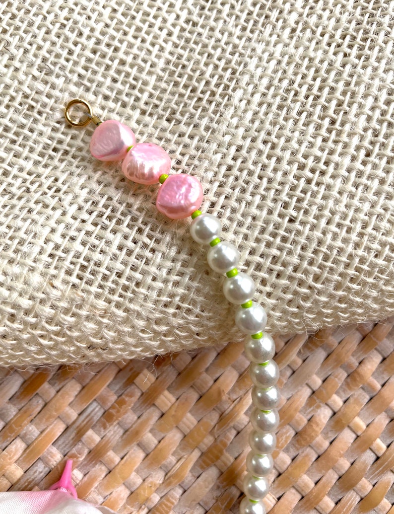 Collier de perles moitié perles roses / moitié collier de perles d'eau douce / collier court rose vif vert citron / tendance coloré image 5