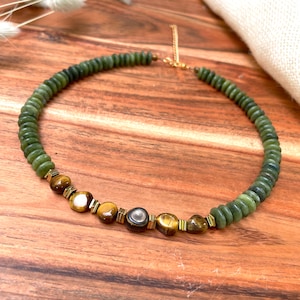 Choker con perline in giada oliva e occhio di tigre: collana con pietre preziose boho