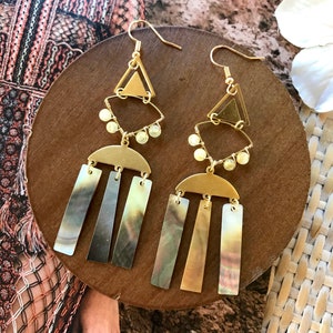 Boho Geometric Chandelier Earrings / Wire Wrapped Beaded Quartz Dangle Earrings / Unique Bohemian Jewelry / Boho Dangle Earrings / Shell image 2