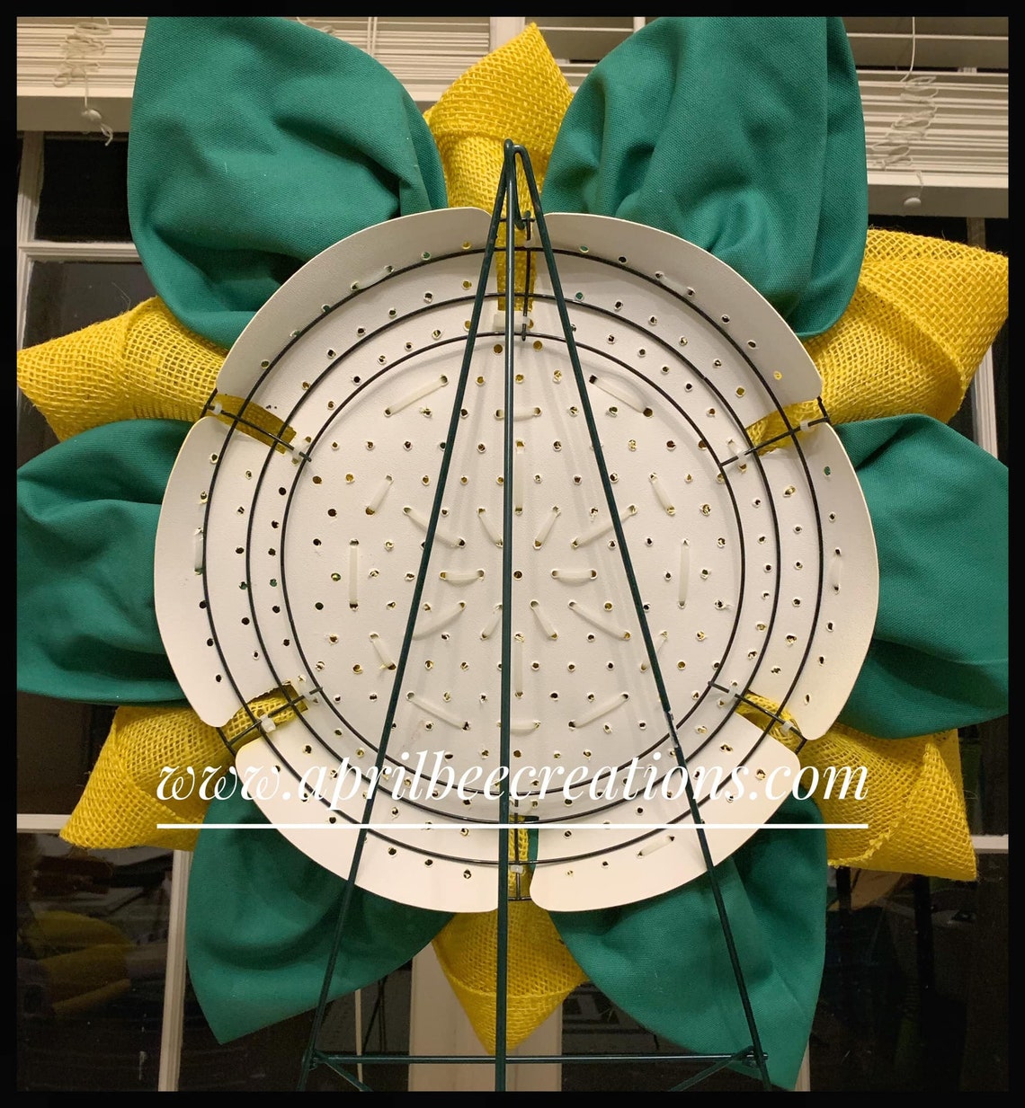 Easy Wreath® Board with Full Center Plastic attachment for Etsy