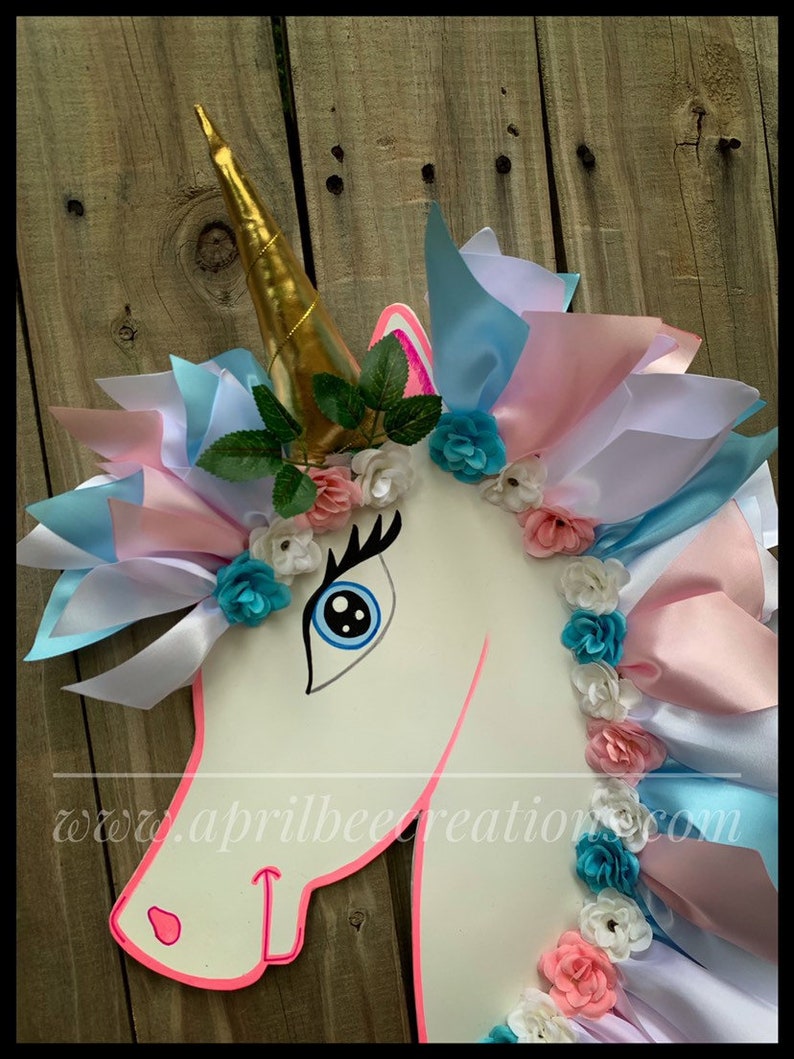Unicorn wreath form Please read FULL description for details and look at the photos Unicorn Wreath Hand painted Unicorn Easy Wreath