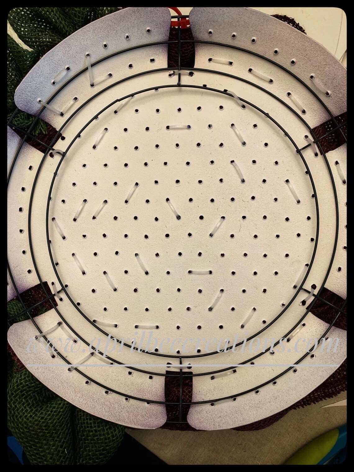 Easy Wreath® Board with Full Center Plastic attachment for Etsy