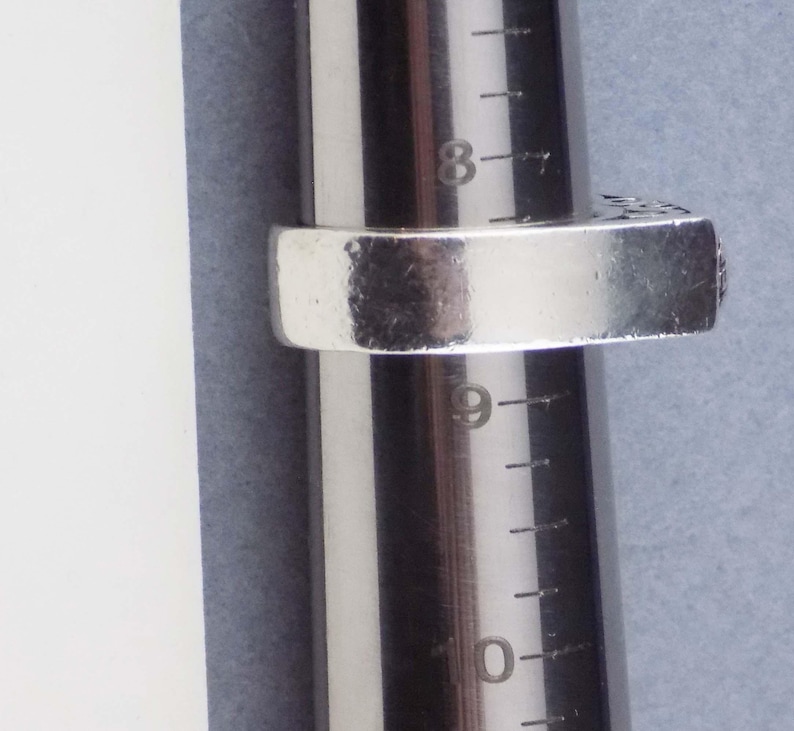 Size 8.5 Brighton Solid Sterling Silver Domed Ring 12.6g 8mm Wide Band With Filigree Openwork Swirls, Substantial & Stackable bild 5