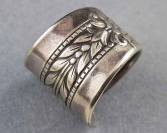 Size 5.5 Vintage Romford Flatware Silver Plated Spoon Ring 1939 Pattern by Oneida Vernon With Pretty Flower Floral Design