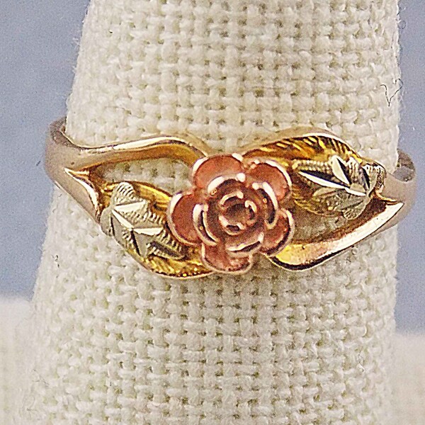 10K/12K Tri Color Black Hills Gold Ring Size 7 Open Bloom Rose Flower Leaves on Slim Band Landstrom Gold 2.2g