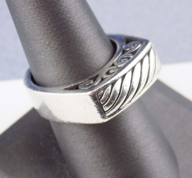 Size 8.5 Brighton Solid Sterling Silver Domed Ring 12.6g 8mm Wide Band With Filigree Openwork Swirls, Substantial & Stackable bild 6