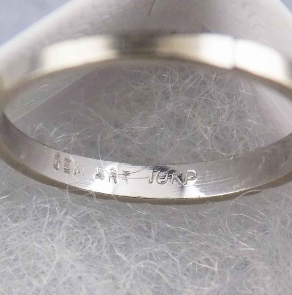 Size 5.75 10K Solid White Gold Stackable Ring Sig… - image 3