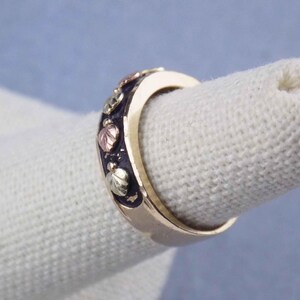 10k Tri-tone Gold Good Luck Charm Ring - Open Design With CZ Stones, Owl, Clover, Elephant & More (Size 8.25) - View #9