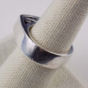 Size 8.5 Brighton Solid Sterling Silver Domed Ring 12.6g 8mm Wide Band With Filigree Openwork Swirls, Substantial & Stackable bild 9