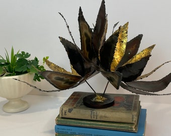 Stunning Vintage Torch Cut Tabletop Sculpture / Mid Century Sculpture / Metal Sculpture / Abstract Flowers / Tabletop Floral Arrangement