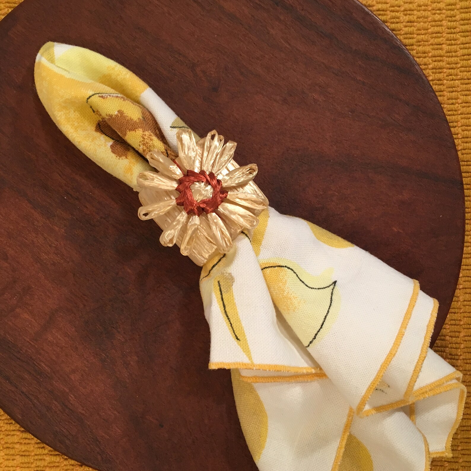 Vintage Raffia Napkin Rings / Set of 10 / Flower Napkin Rings Etsy