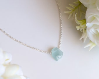 Raw Aquamarine Necklace, March Birthstone Necklace, Crystal Rough Gemstone, Boho Style Pendant, Healing Crystal, 925 Sterling Silver Jewelry