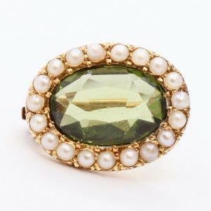 Edwardian 18K & 14K Yellow Gold Peridot Seed Pearls Brooch Pin