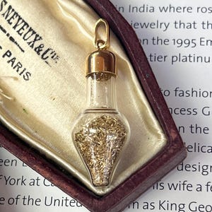 Vintage 14K Yellow Gold Gold Flake Bottle Charm Pendant