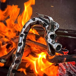 Atizador de fuego forjado a mano con forma de dragón para chimenea, barbacoa, fogón de hierro en ángulo recto, herramienta de acero inoxidable para hogar, regalo de inauguración de la casa