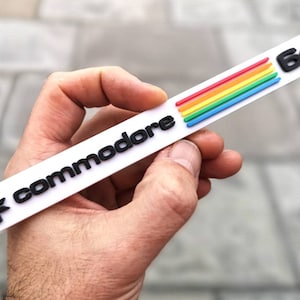 Commodore 64 3D mensola display/frigo magnete - Retro 80s 8bit Video Games Logo Frigo/Car Magnet