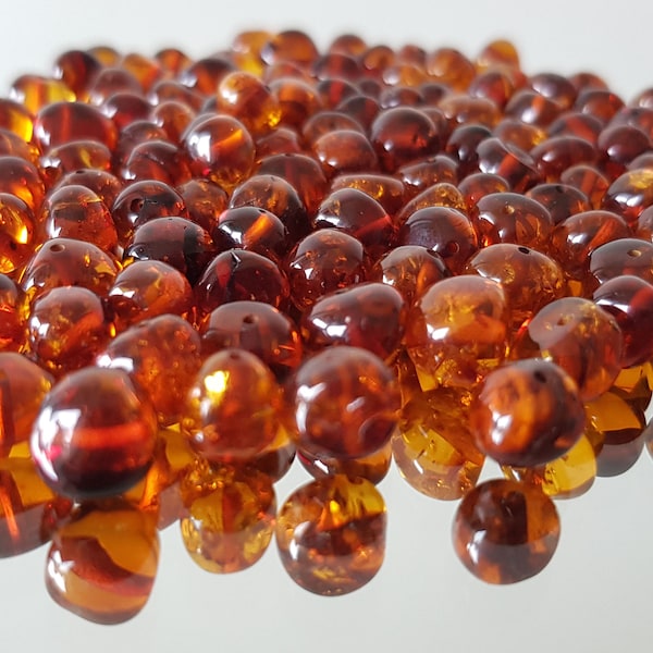 Perles d’ambre de la Baltique / Perles d’ambre polies / Perles d’ambre de Cognac / Avec trou percé / Fabrication de bijoux / Perles d’ambre véritables 7-9 mm en gros