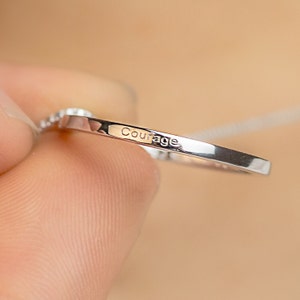 Collar de afirmación de coraje en plata de ley