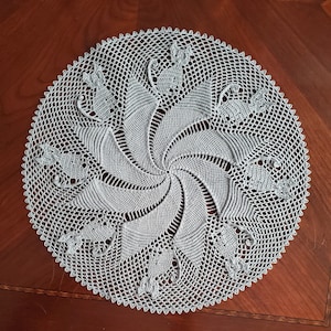 Shadow Cat Pinwheel Doily Pattern image 2