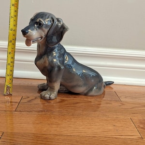 Estatueta grande de porcelana Dachshund da Royal Copenhagen, excelente estado, modelo 856, Lauritz Jensen