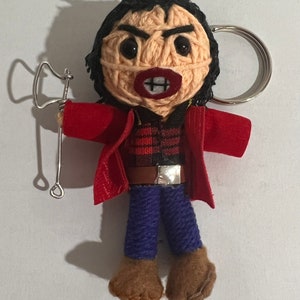 Jack Torrance Johnny Shining Horror Kult Symbol Voodoo Handmade Voodoo String Puppe Schlüsselanhänger Charme Cosplay Halloween Geschenk