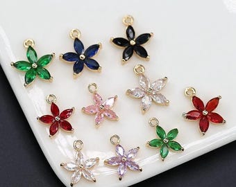 10 piezas de dijes pavé de circonita cúbica chapados en oro, colgantes de flor de circonita cúbica, para hacer collares y joyas.