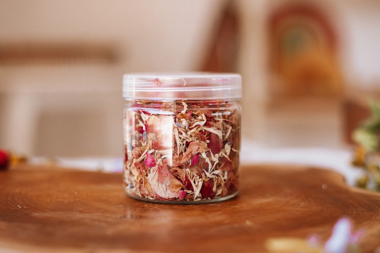 Rose Petals & Cream Fragrance Oil for Soap Candle Making Body Butter Lotion  Air Freshener Slime Oil Burner Diffusers Perfume Oil Potpourri 