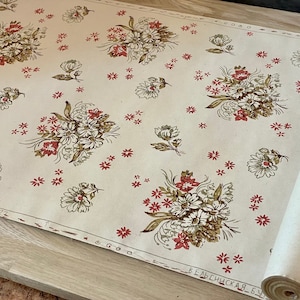 Altweiße Vintage Tapete mit Blumen - VERKAUFT als Massenware