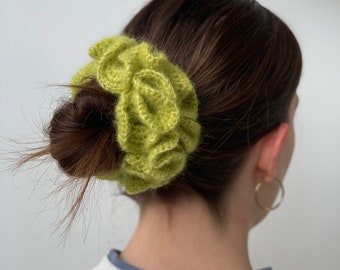 MeganFaithMakes' Seaweed Scrunchie Crochet Pattern PDF (English)