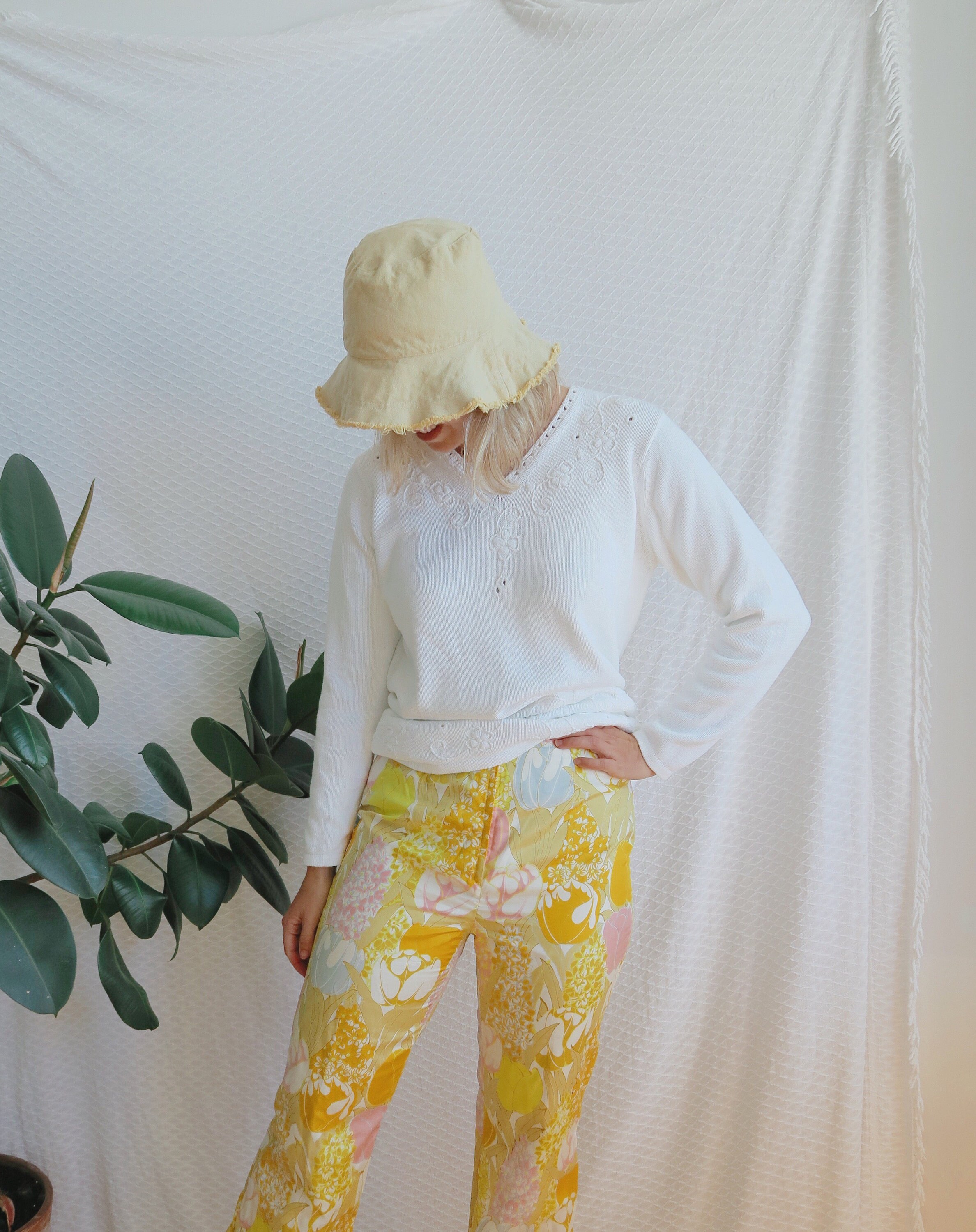 Image of Cotton Embroidered White Vintage Knit Jumper Sweater/Chunky Oversized Slouchy Cosy Pullover