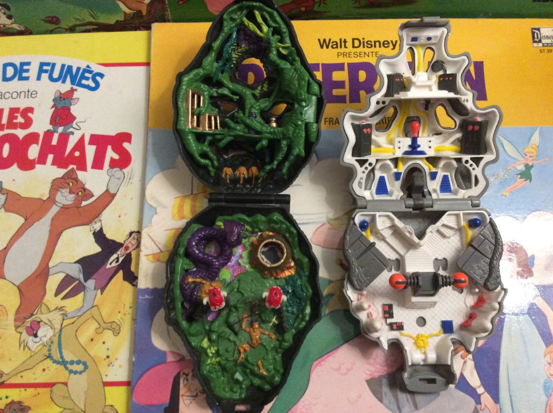 max mini figures