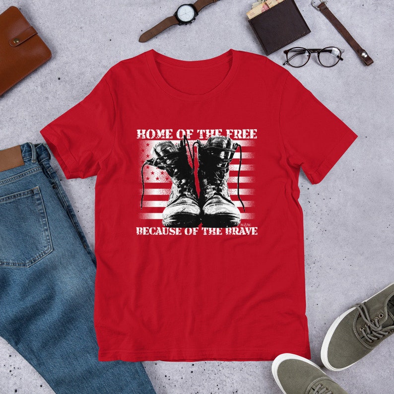 American Heroes CrossFit Memorial Day Home Of The Free grâce au brave t-shirt unisexe à manches courtes Red