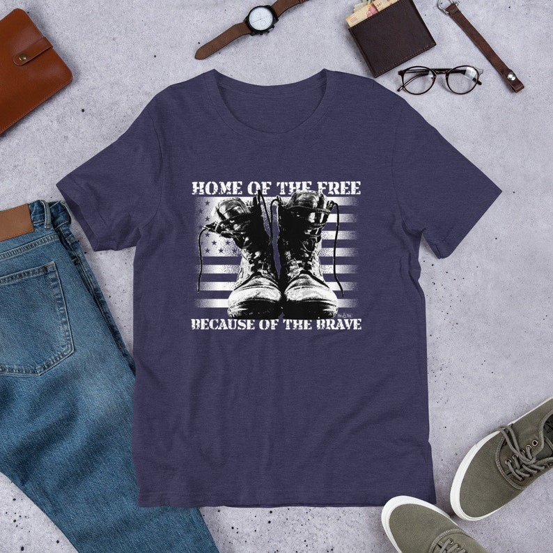 American Heroes CrossFit Memorial Day Home Of The Free grâce au brave t-shirt unisexe à manches courtes Heather Midnight Nav