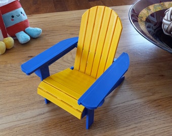 STL files to 3D print a model of an Adirondack chair.