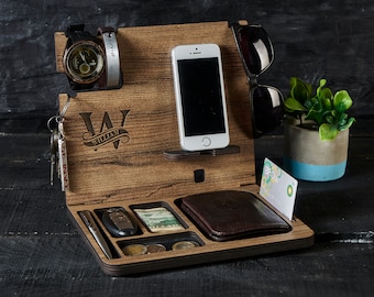 Personalisierter Holz Schreibtisch Organizer für Valentinstag, Tech-Geschenke Geschenk für ihn, Holz-Docking-Station, Holz-Telefonhalter, Jubiläumstag