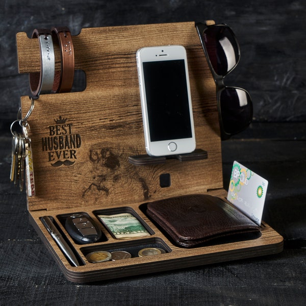 Personalisierter Schreibtisch-Organizer aus Holz zum Valentinstag, technisches Geschenk für ihn, Dockingstation aus Holz,