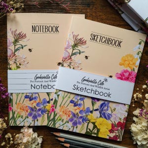 Cuaderno de bocetos / Cuaderno / Papel reciclado / Edición limitada / Flores de jardín y abejas / Cuaderno de papel rayado liso con flores silvestres / A5