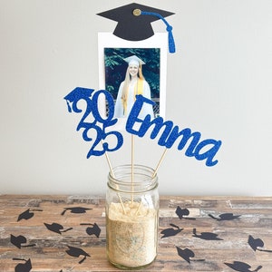 2025 Personalized Graduation Party Decoration / Graduation Tabletop Decoration -Cursive Cap Photo Set
