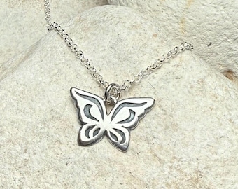 Como una mariposa... Collar con símbolo de recuperación de trastornos alimenticios. Plata de ley 925.