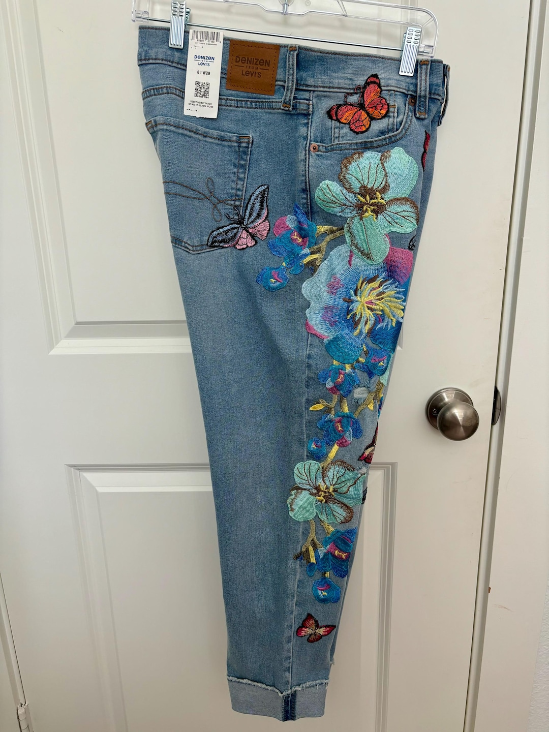 Floral Embroidered Jeans in Seashell