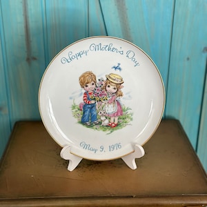 Vintage Japanese Mother’s Day 1976 Commemorative Edition Plate