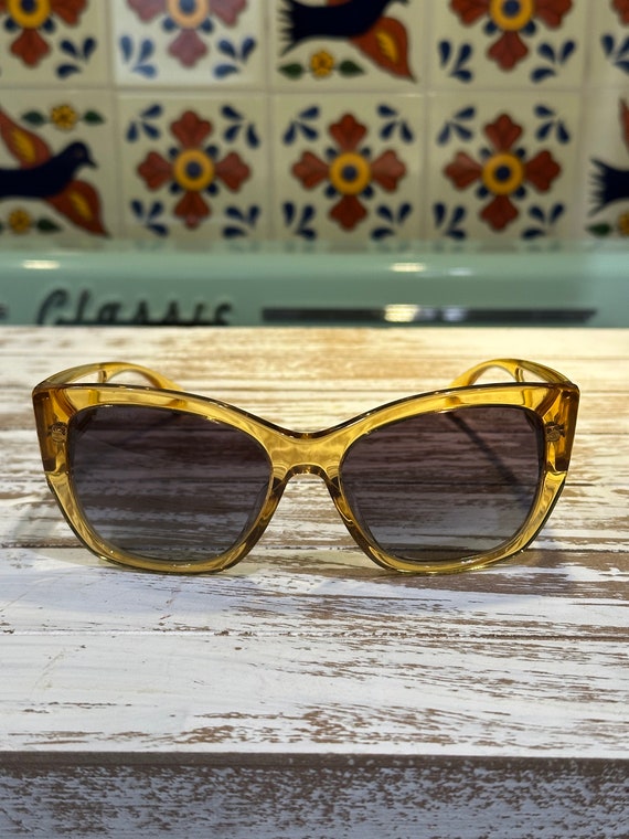 Chanel 5429 Gold Butterfly Vintage Sunglasses - image 2
