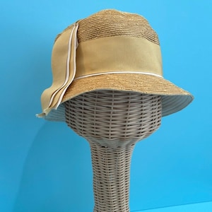 Vintage Original Roberta Bernays Women’s Straw Cloche Hat with Ribbon