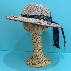 Vintage Women’s Straw Sun Hat w/Ribbon & Flowers