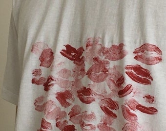 Pink & Red Lipstick Kisses Unisex Short Sleeve Classic Tee, Gift for Boyfriends